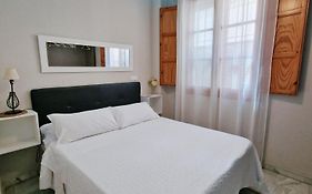 Apartamento Completo en Plaza de las Tendillas - Alojamientos El Duque